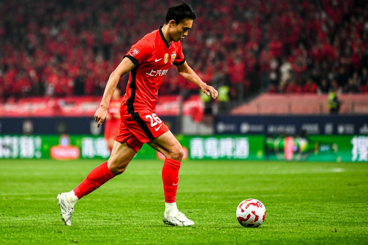 上海海港本场比赛一共获得9次绝佳机会，刷新球队本赛季单场新高